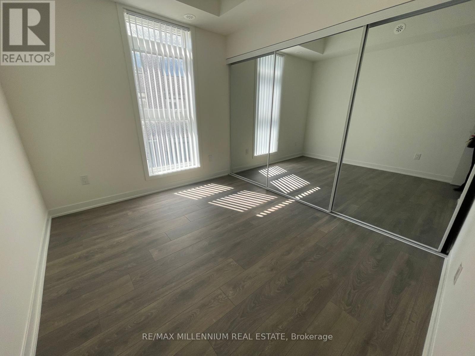 212 - 140 Canon Jackson Drive, Toronto (Brookhaven-Amesbury), Ontario  M6M 0B9 - Photo 8 - W12275411