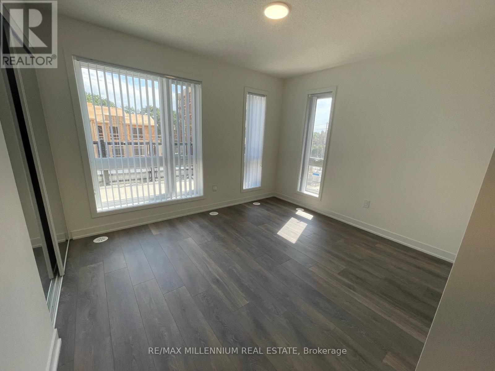 212 - 140 Canon Jackson Drive, Toronto (Brookhaven-Amesbury), Ontario  M6M 0B9 - Photo 9 - W12275411