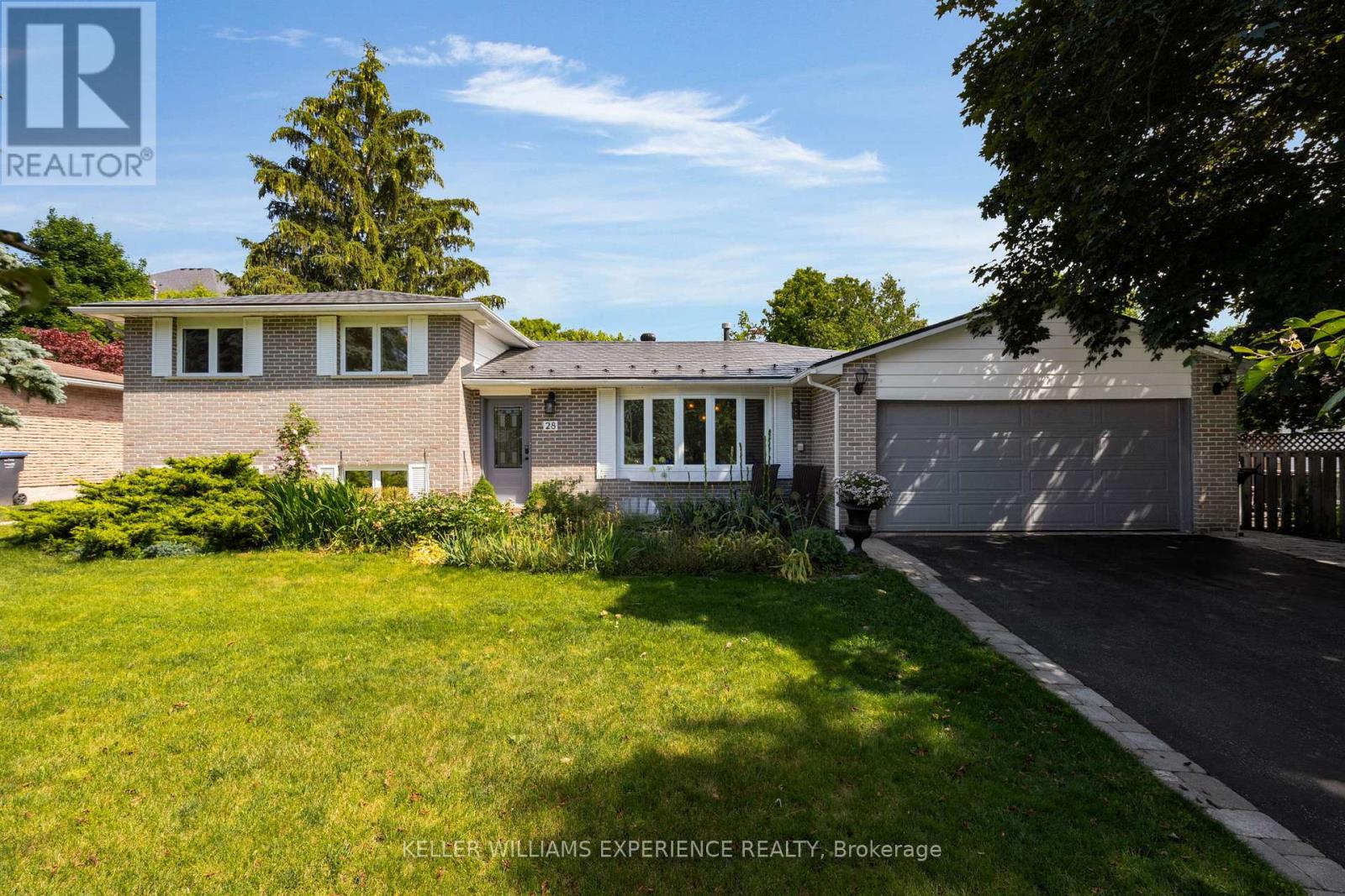 Property at 28 LARRY STREET image 1