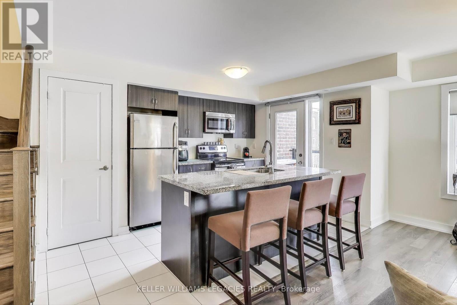 Property at 31 - 2335 SHEPPARD AVENUE W image 3