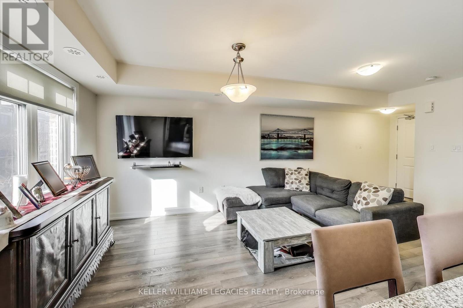 Property at 31 - 2335 SHEPPARD AVENUE W image 5