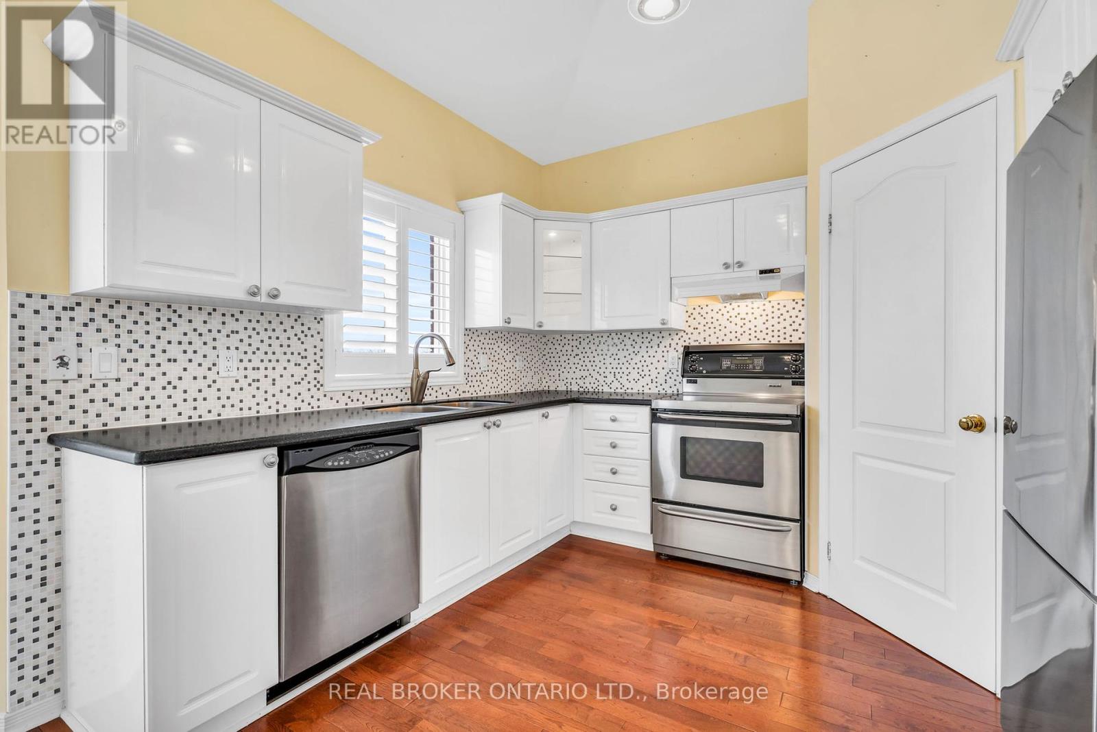 18 Appleton Drive, Orangeville, Ontario  L9W 5C3 - Photo 16 - W12275517