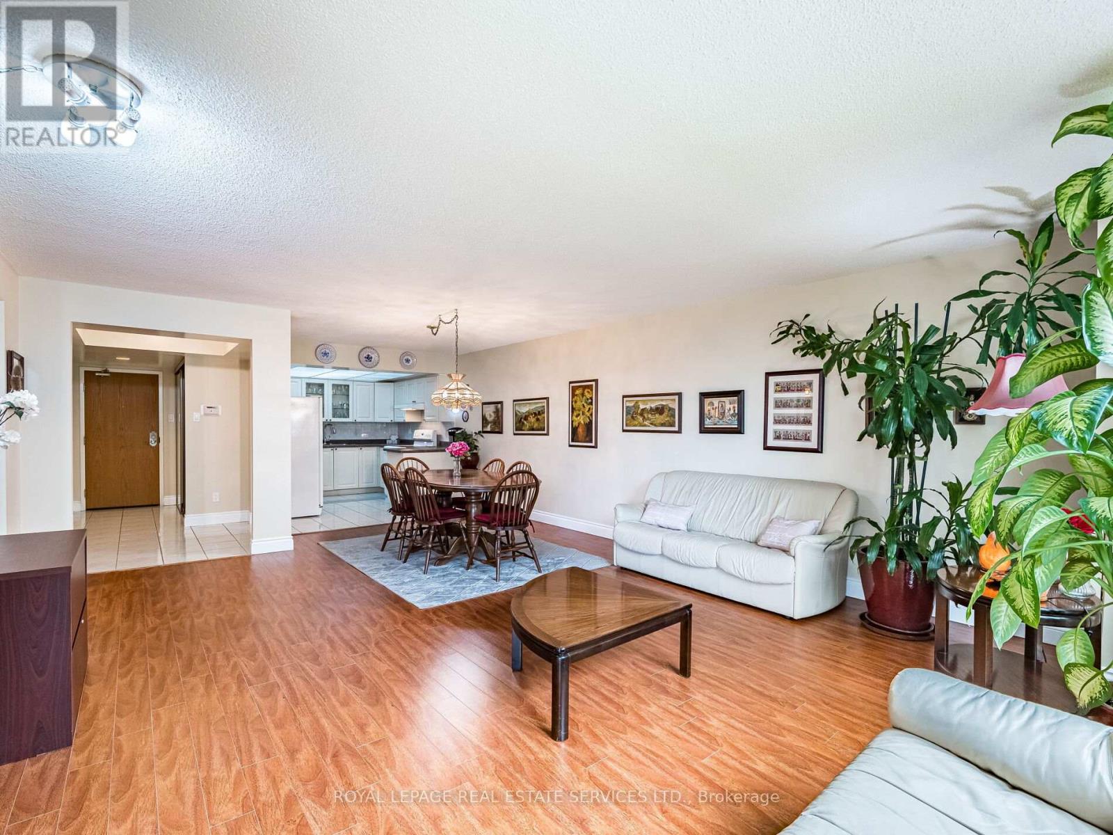202 - 310 Mill Street S, Brampton (Brampton South), Ontario  L6Y 3B1 - Photo 12 - W12275570