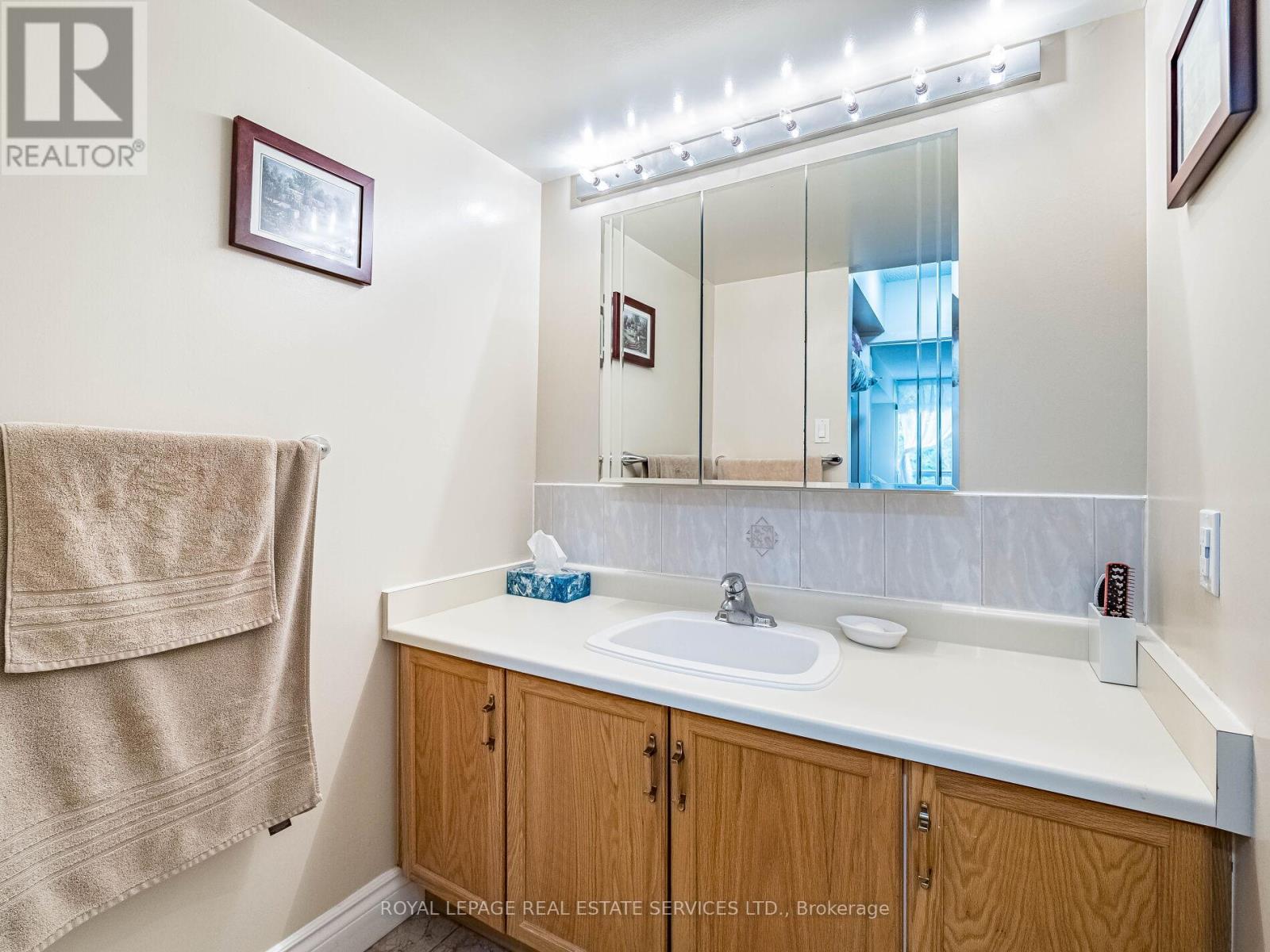 202 - 310 Mill Street S, Brampton (Brampton South), Ontario  L6Y 3B1 - Photo 20 - W12275570