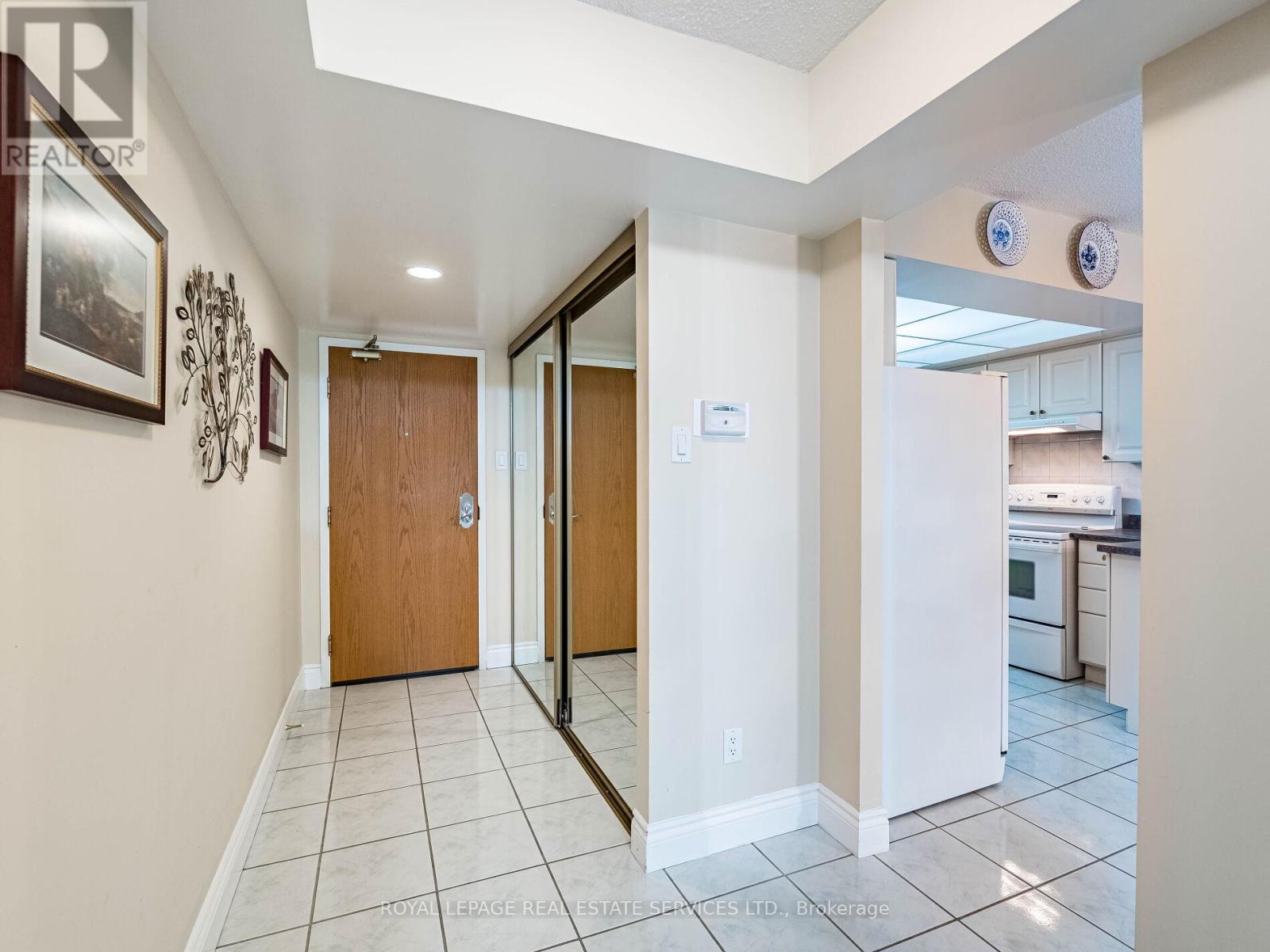 202 - 310 Mill Street S, Brampton (Brampton South), Ontario  L6Y 3B1 - Photo 9 - W12275570
