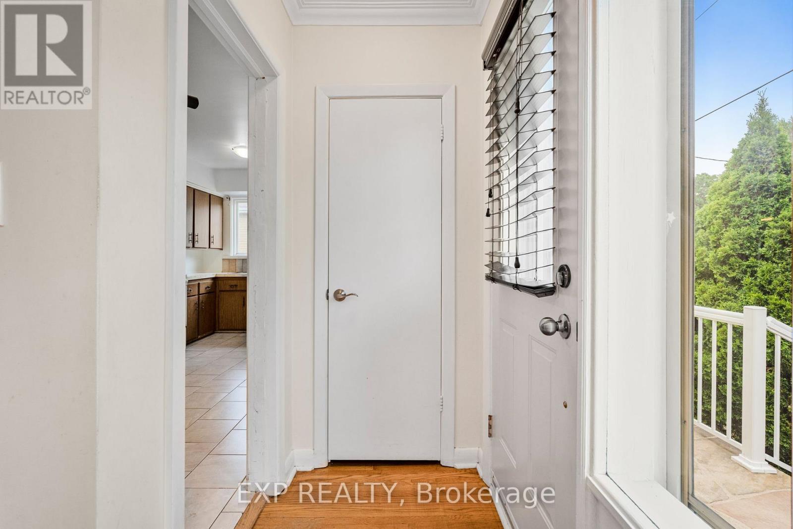 Property at 27 SHELLEY STREET image 4
