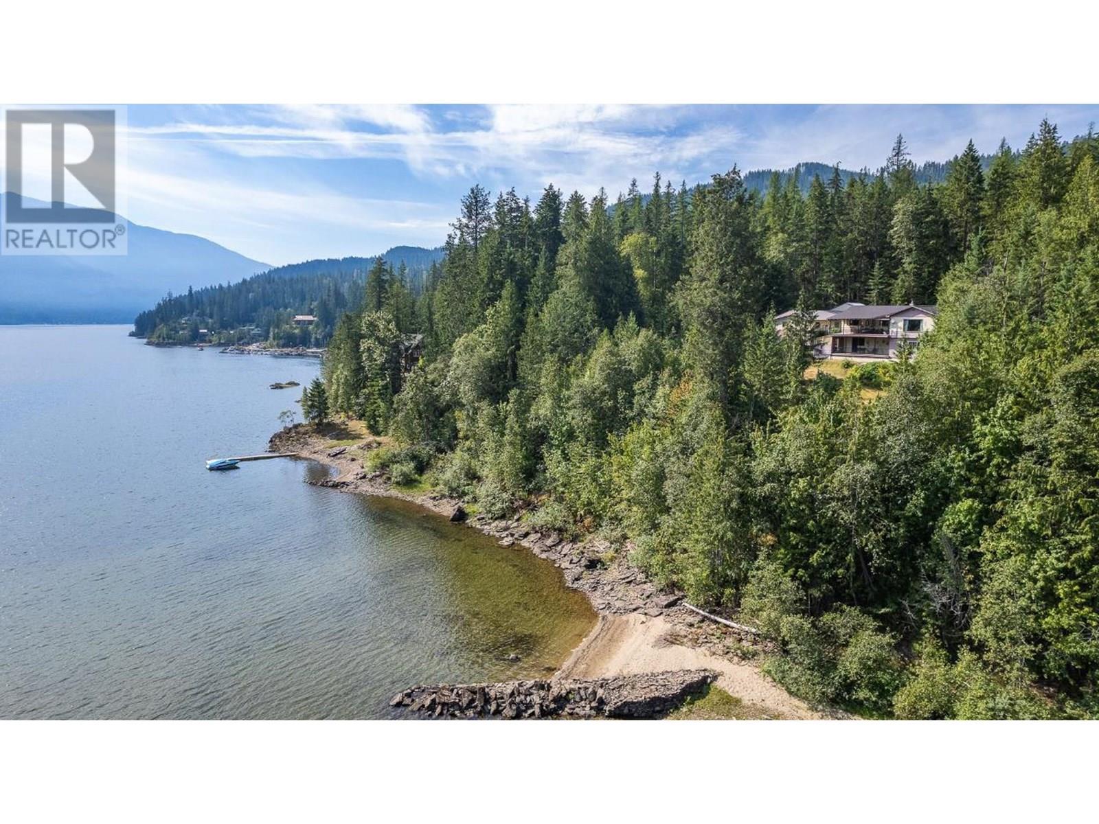 15730 PETERS Road, crawford bay, British Columbia