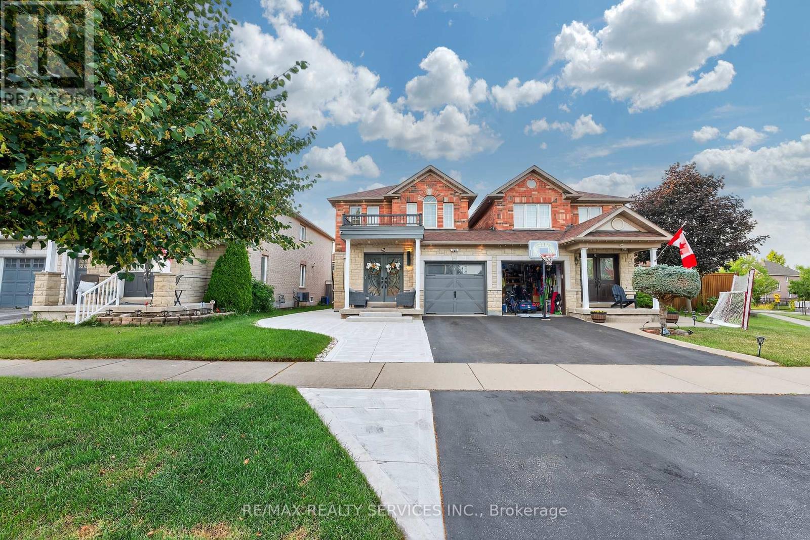 Property at 43 MOWAT CRESCENT image 2