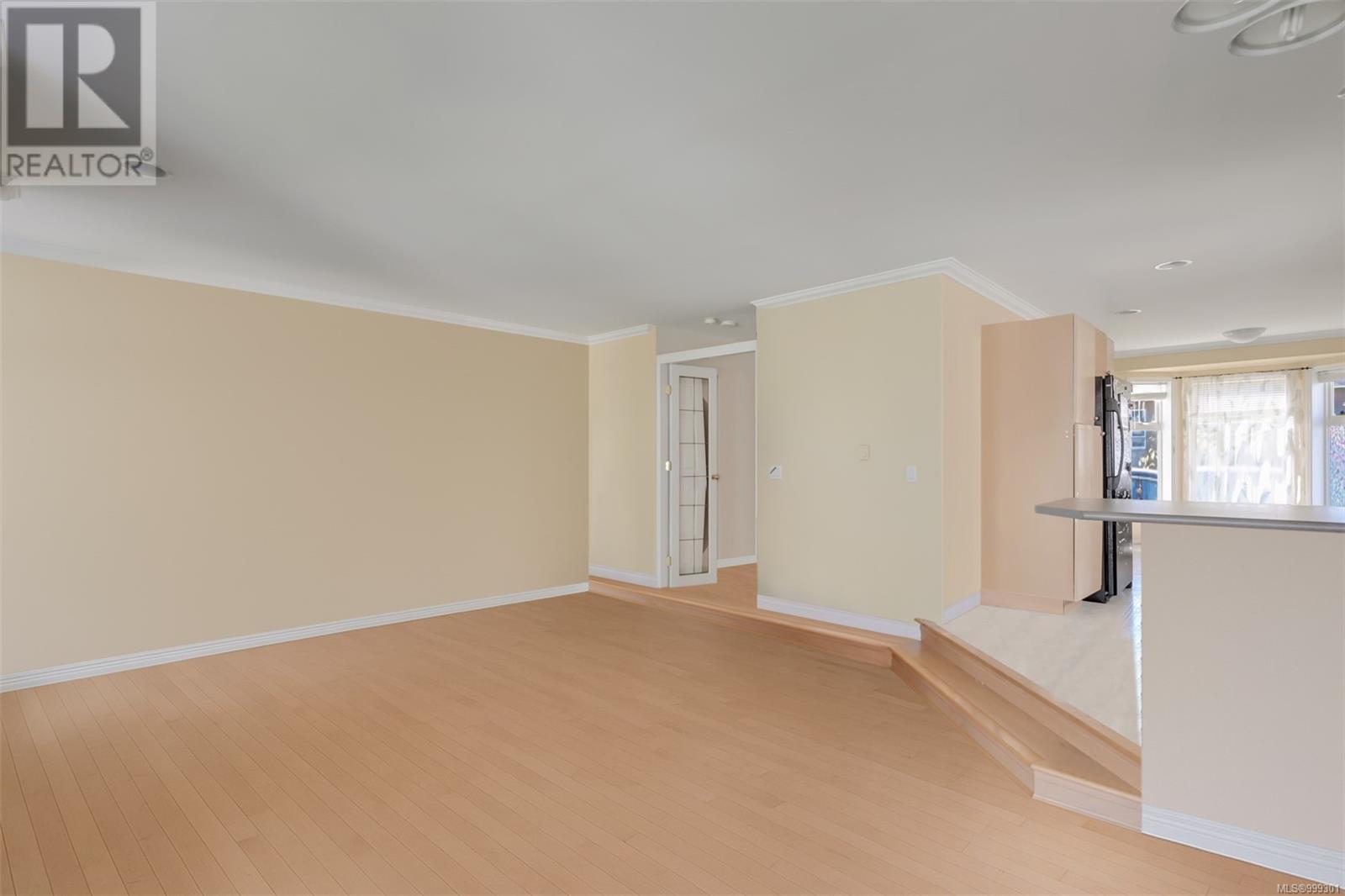 Property at 1168 Caledonia Ave image 5