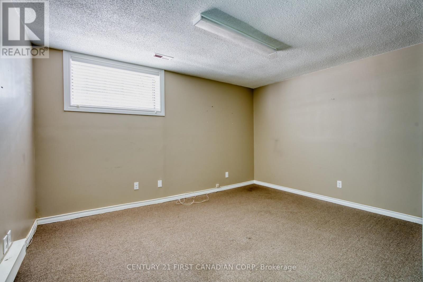 Unit 5-6 - 89 Wharncliffe Road N, London North, Ontario  N6H 2A7 - Photo 6 - X12275867