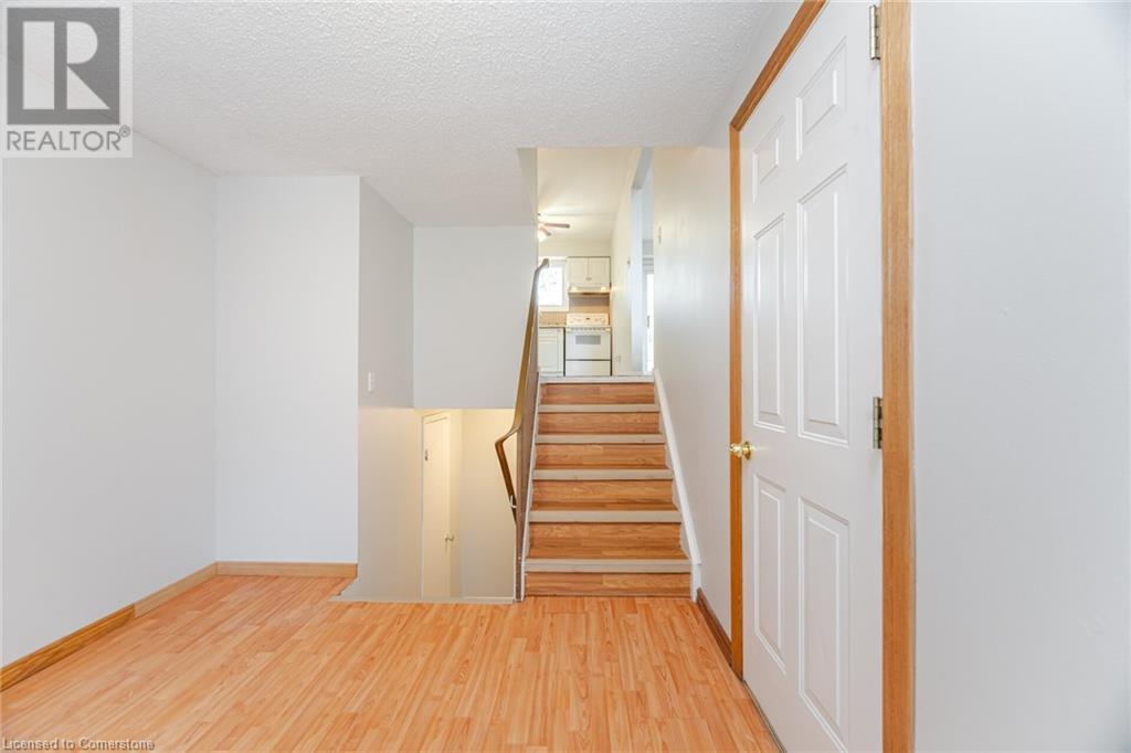 Property at 281 BLUEVALE Street N Unit# 23 image 5
