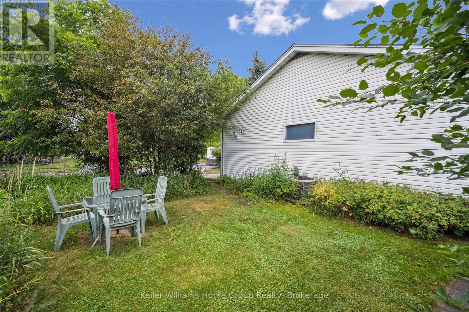 16 Eleanor Court, Guelph, Ontario  N1E 1S8 - Photo 33 - X12275724