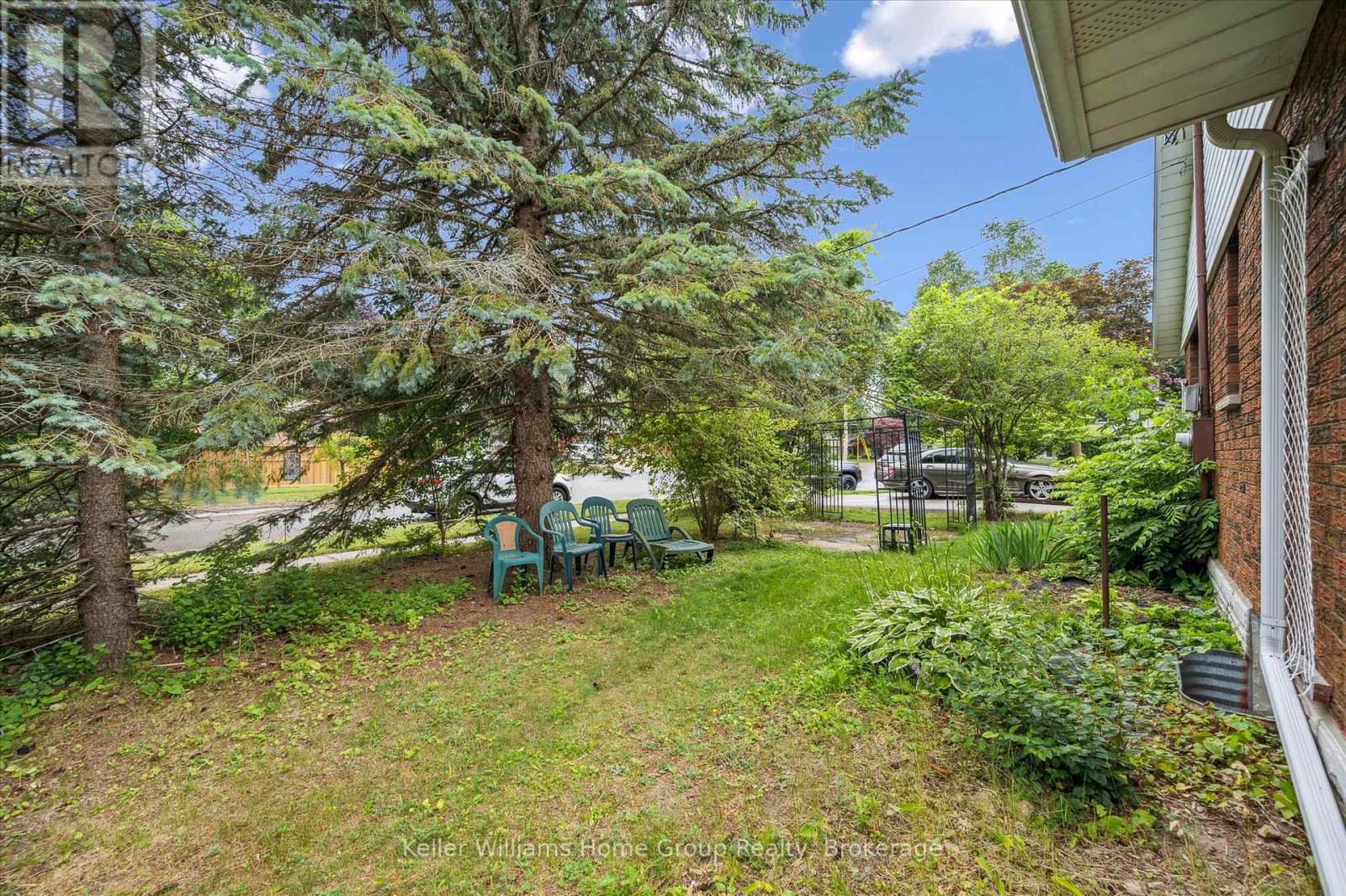 16 Eleanor Court, Guelph, Ontario  N1E 1S8 - Photo 36 - X12275724