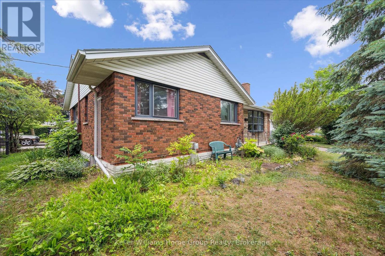 16 Eleanor Court, Guelph, Ontario  N1E 1S8 - Photo 40 - X12275724