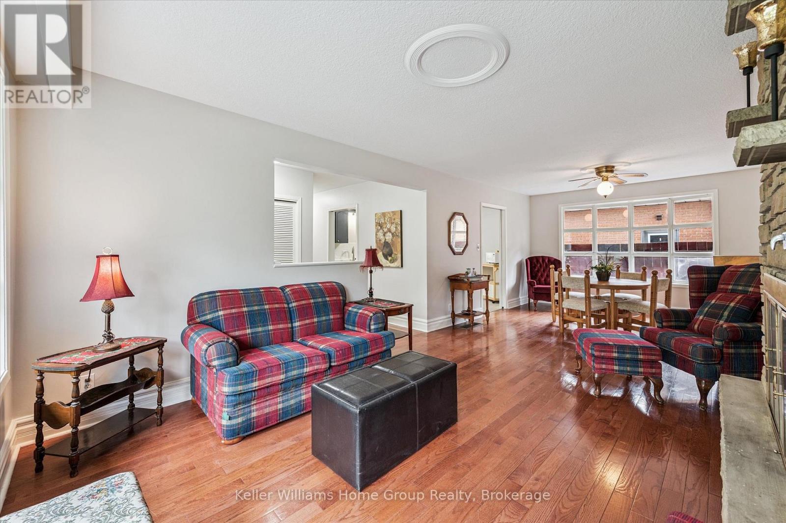 16 Eleanor Court, Guelph, Ontario  N1E 1S8 - Photo 8 - X12275724