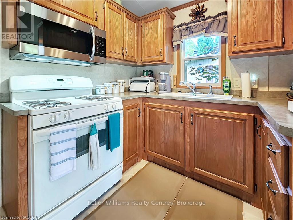 M44 - 13 Southline Avenue, Huron-Kinloss, Ontario  N0G 2B0 - Photo 23 - X12275865