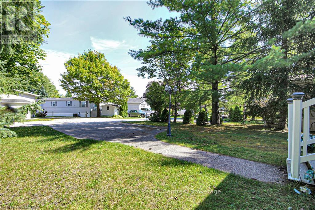 M44 - 13 Southline Avenue, Huron-Kinloss, Ontario  N0G 2B0 - Photo 9 - X12275865