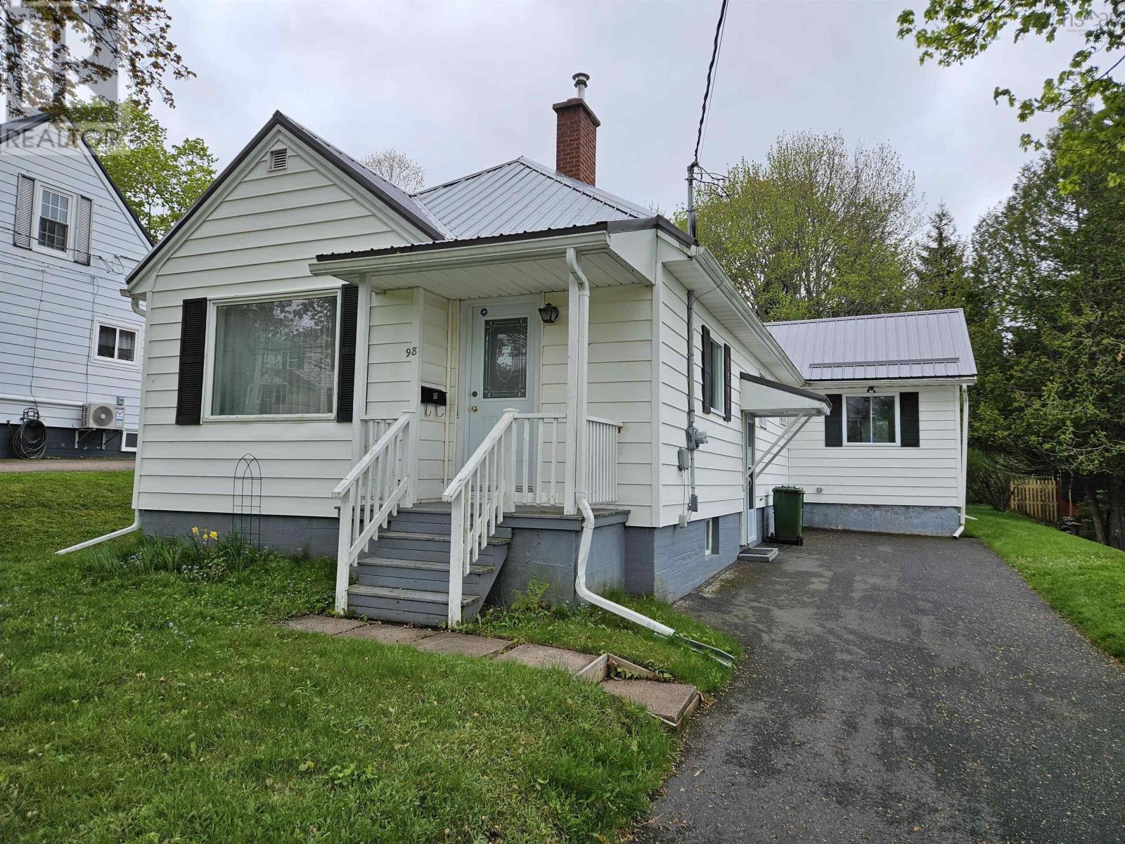 Property at 98 Wood Street image 1