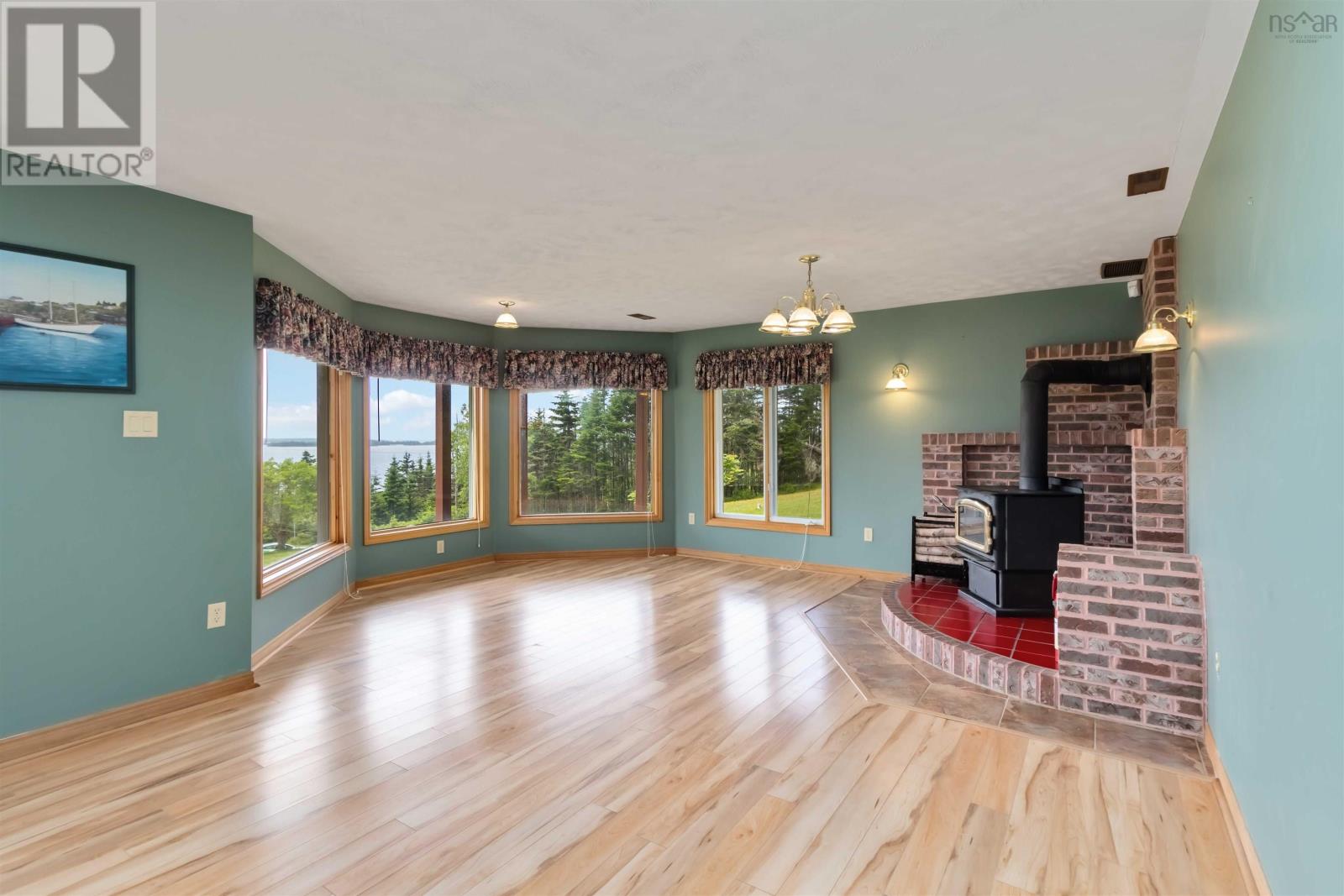 Property at 16353 Highway 7 image 5