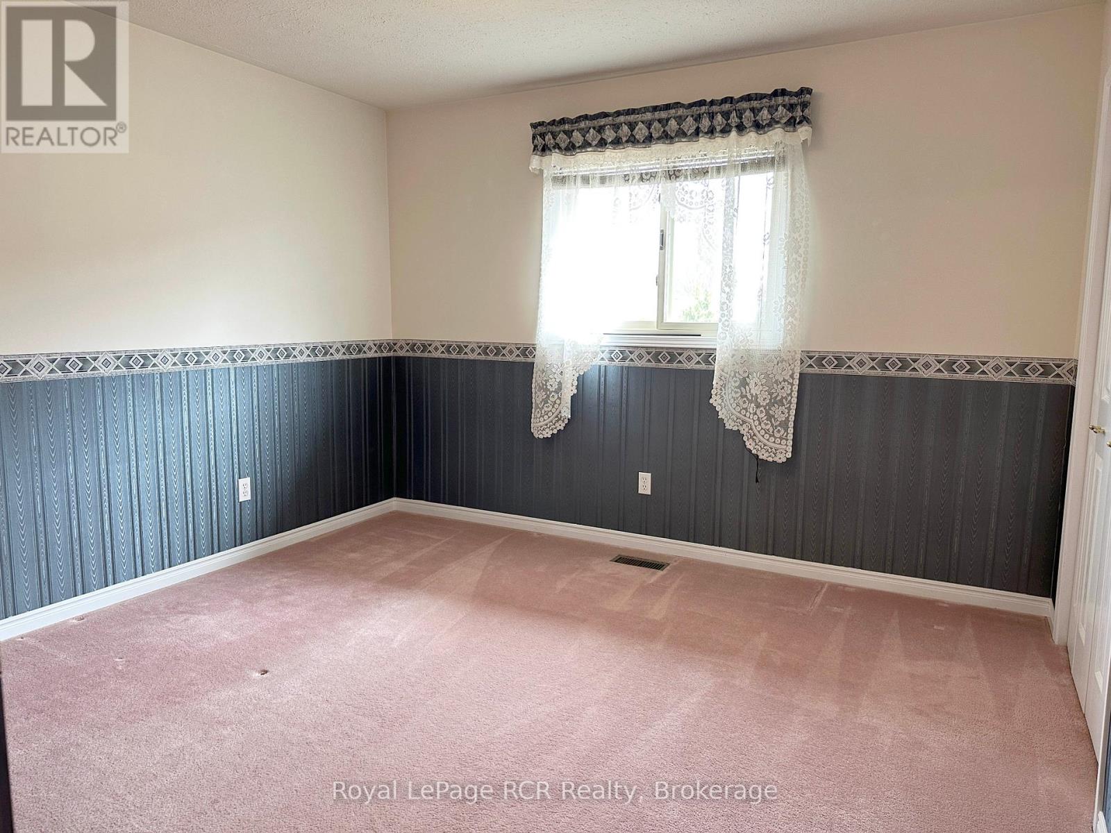 218 4th Street Crescent, Hanover, Ontario  N4N 3S2 - Photo 25 - X12085716