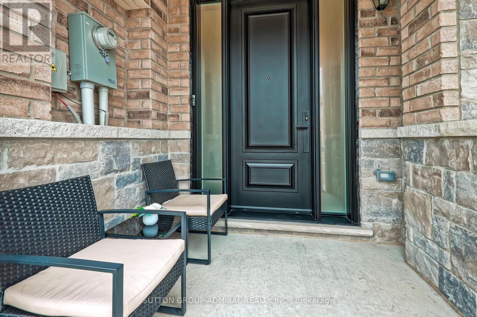 Property at 72 DRIZZEL CRESCENT image 3