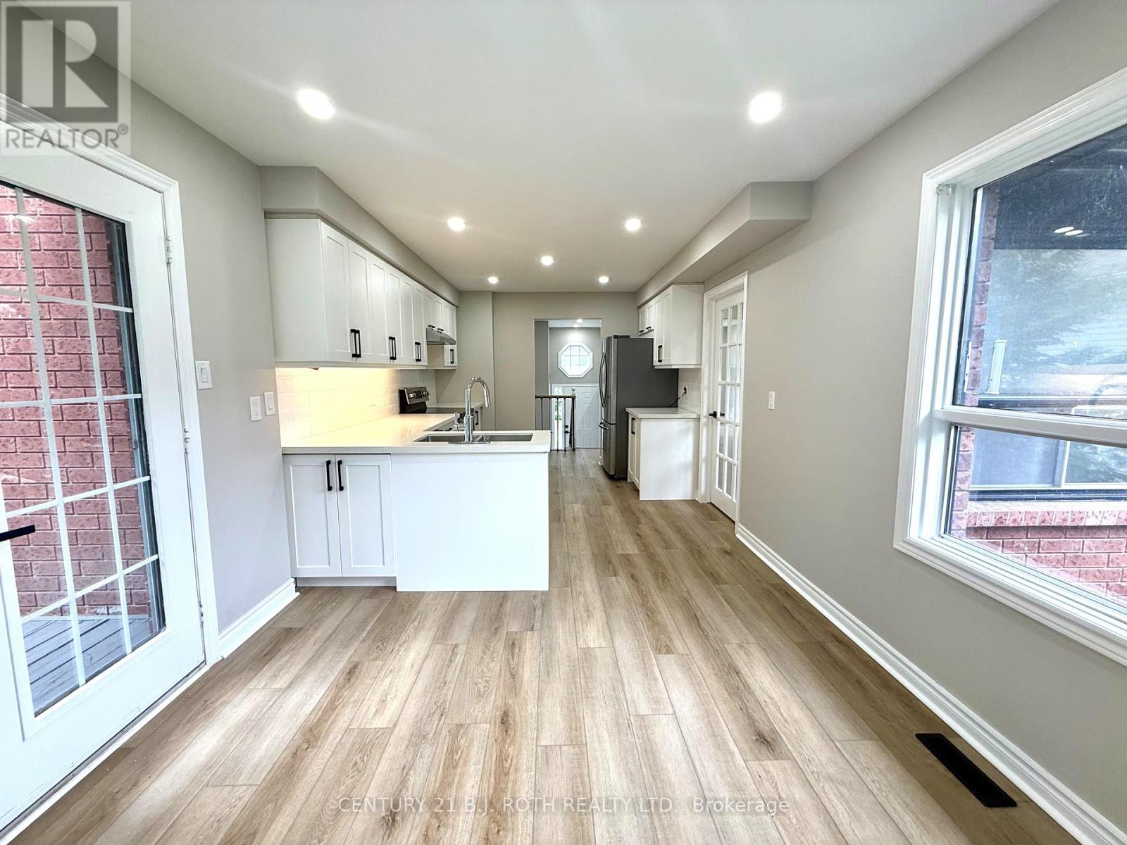 2155 Raynor Court, Innisfil (Alcona), Ontario  L0L 2M0 - Photo 12 - N12275838