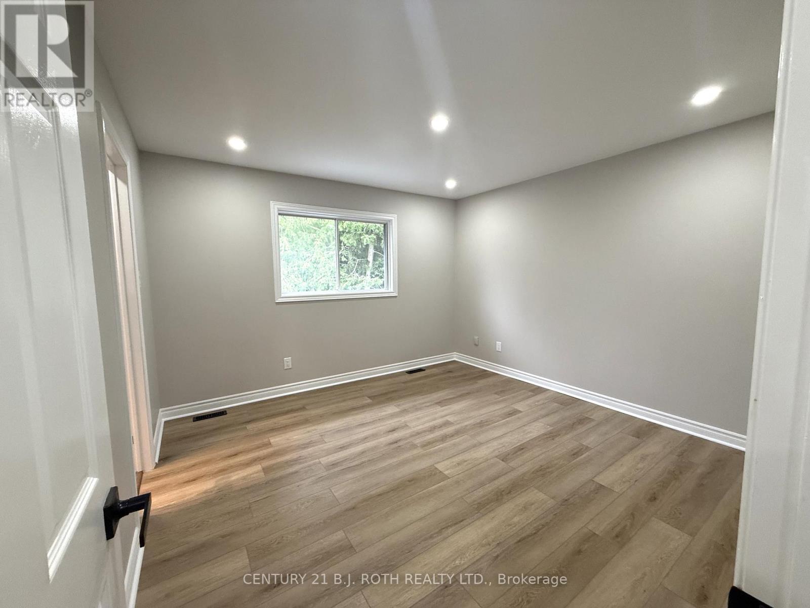 2155 Raynor Court, Innisfil (Alcona), Ontario  L0L 2M0 - Photo 15 - N12275838