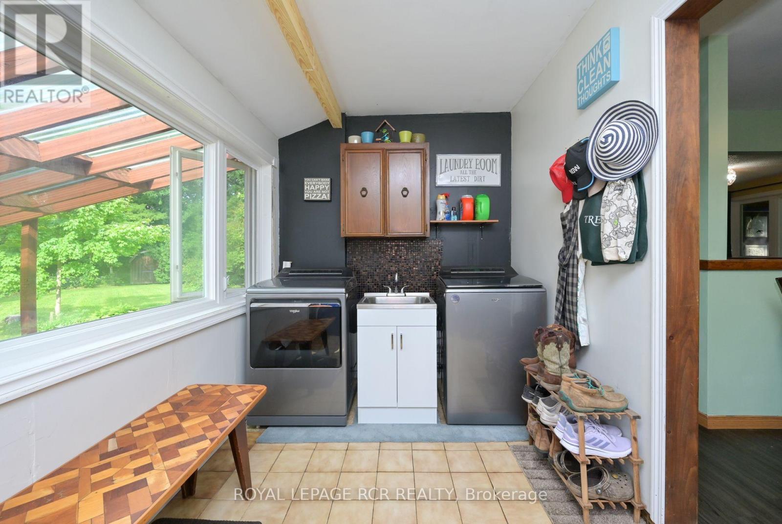 14007 Fifth Line, Halton Hills, Ontario  L0P 1H0 - Photo 17 - W12275712