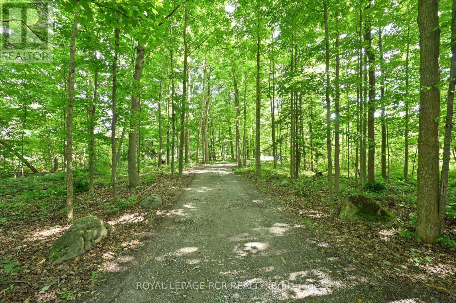 14007 Fifth Line, Halton Hills, Ontario  L0P 1H0 - Photo 33 - W12275712