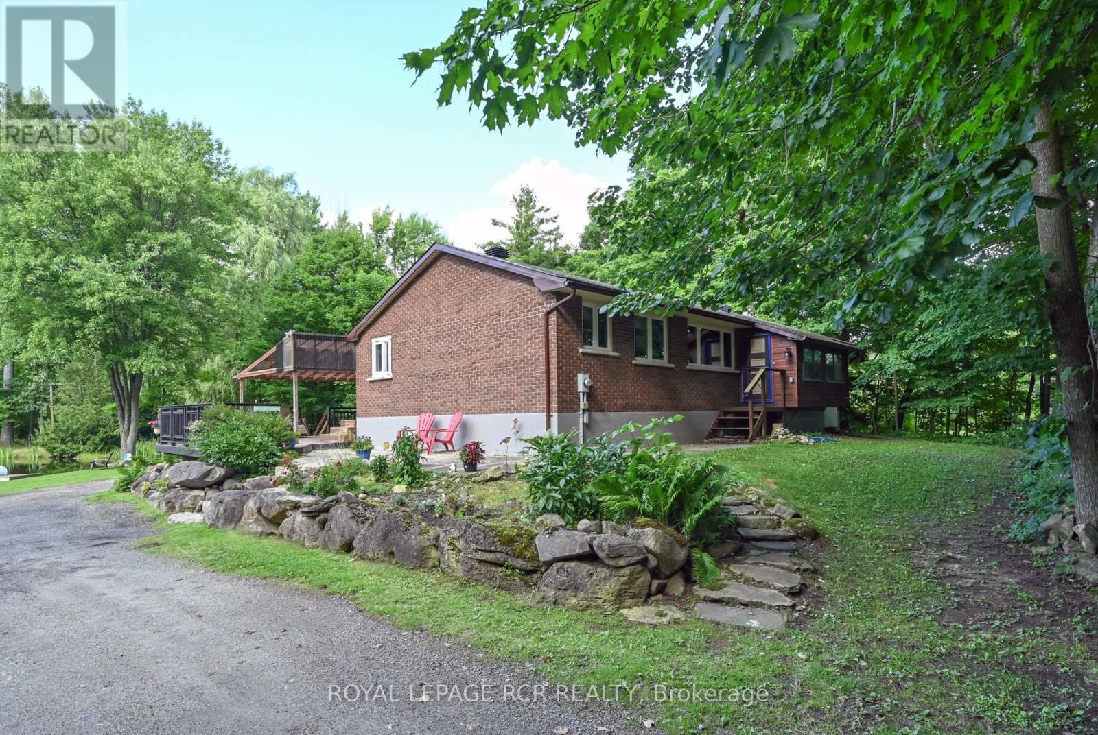 14007 Fifth Line, Halton Hills, Ontario  L0P 1H0 - Photo 4 - W12275712