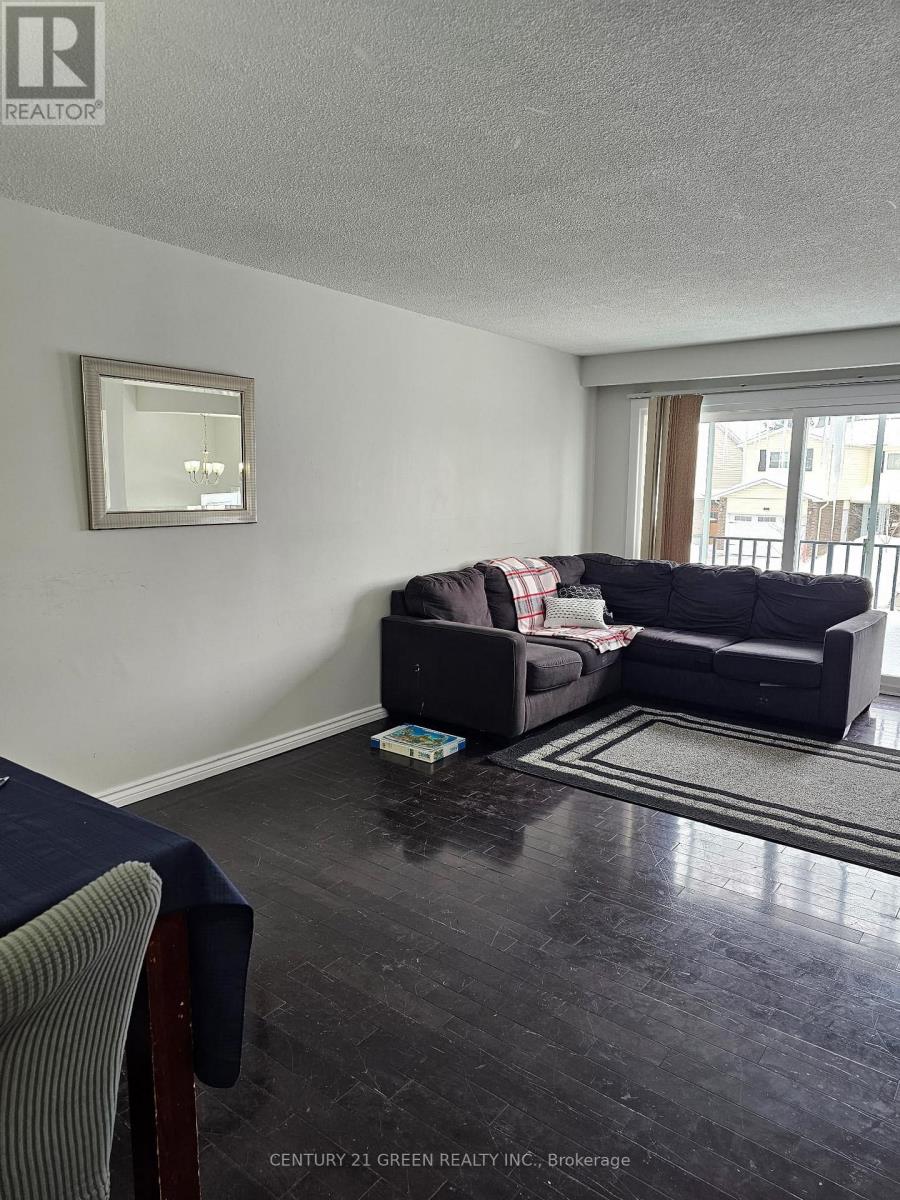 62 Histon Crescent, Brampton (Madoc), Ontario  L6V 3R1 - Photo 2 - W12275723