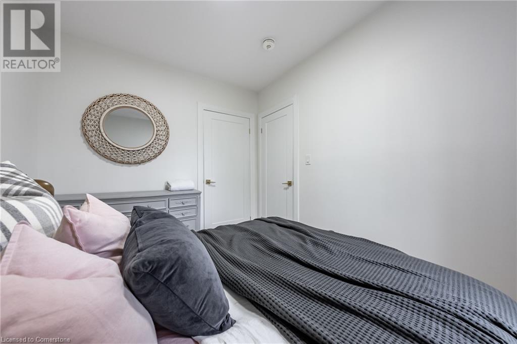 302 Dunsmure Road, Hamilton, Ontario  L8M 1T1 - Photo 17 - 40748308