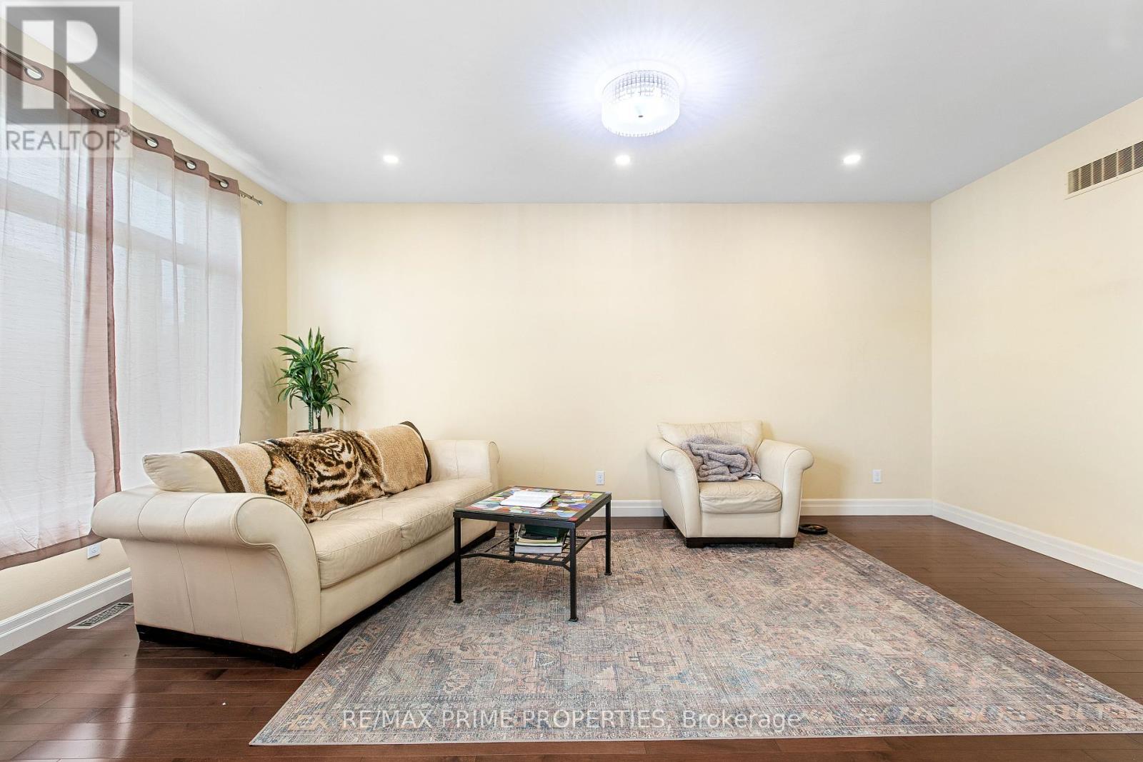 36 Bevan Drive, Belleville (Thurlow Ward), Ontario  K8N 4Z5 - Photo 4 - X12182954