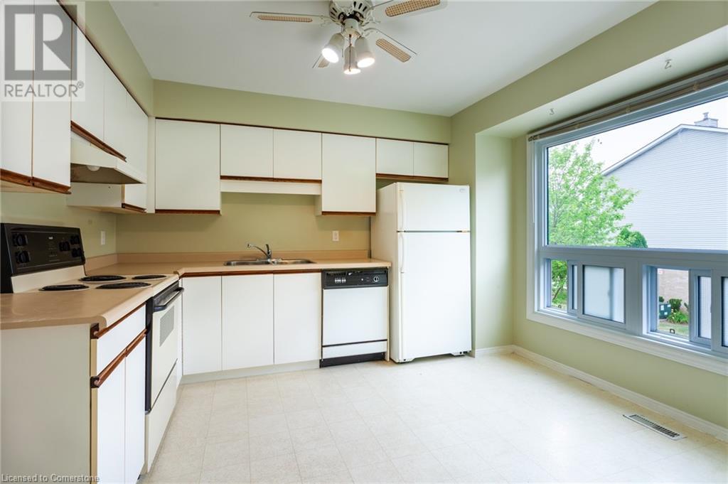 Photo 17 of 35 for 1990 Wavell Street Unit# 25