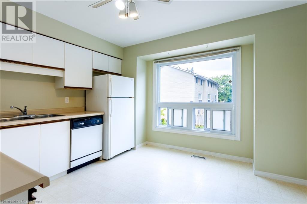 Photo 18 of 35 for 1990 Wavell Street Unit# 25