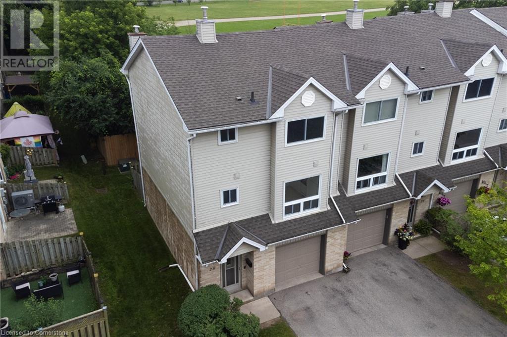 Photo 3 of 35 for 1990 Wavell Street Unit# 25