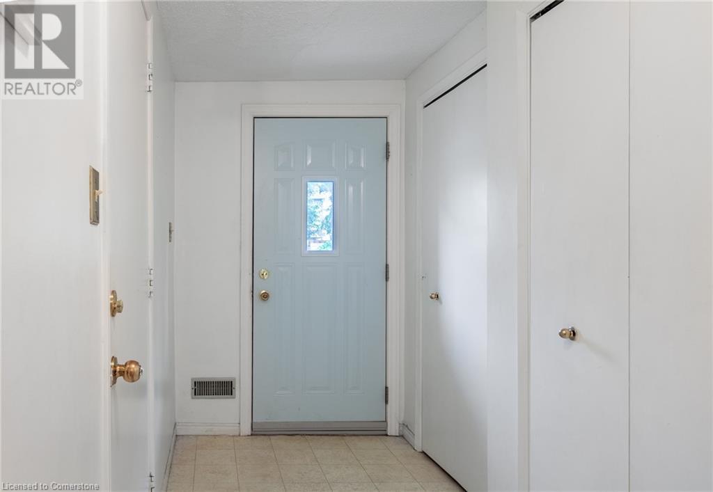 Photo 8 of 35 for 1990 Wavell Street Unit# 25