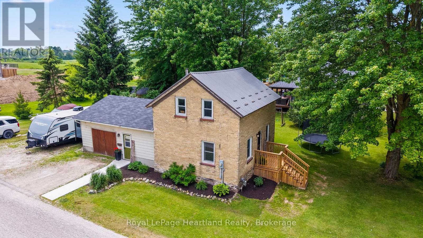 33 Allan Street, Minto, Ontario  N0G 1M0 - Photo 1 - X12232020