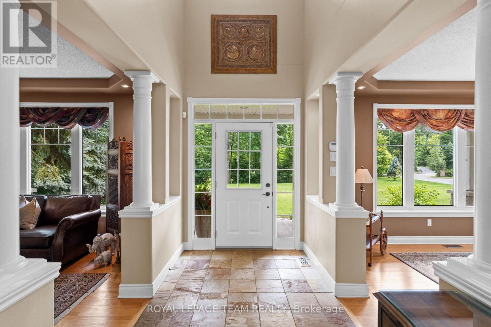 Property at 38 ROYCROFT WAY image 4