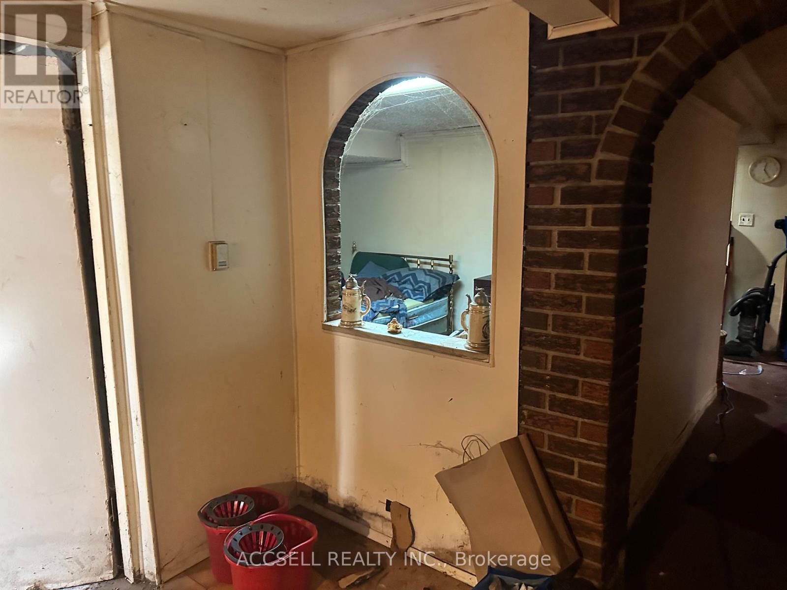 1122 Aldea Avenue, Ottawa, Ontario K1H 8C2 - Photo 21 - X12276110