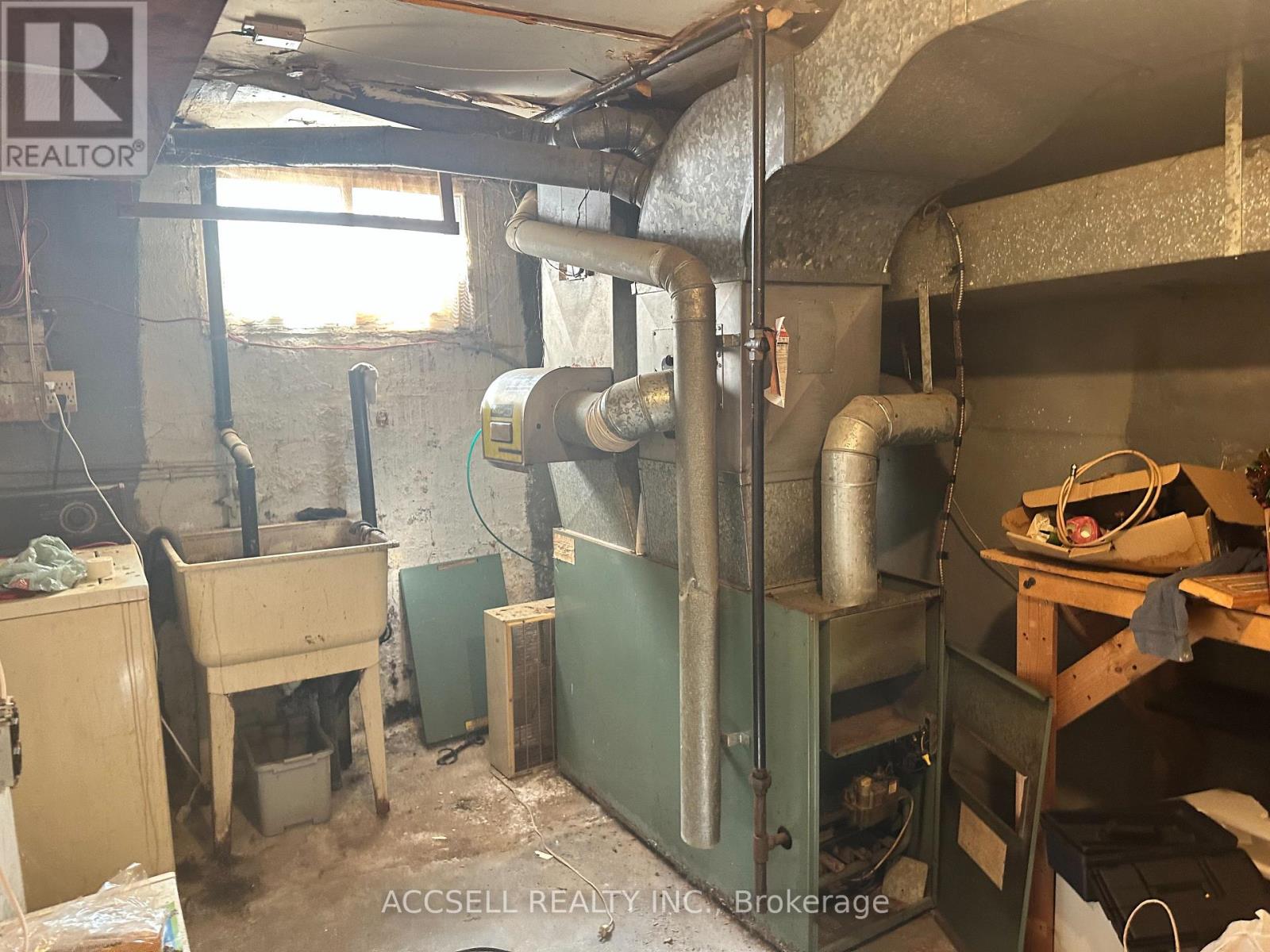 1122 Aldea Avenue, Ottawa, Ontario K1H 8C2 - Photo 22 - X12276110