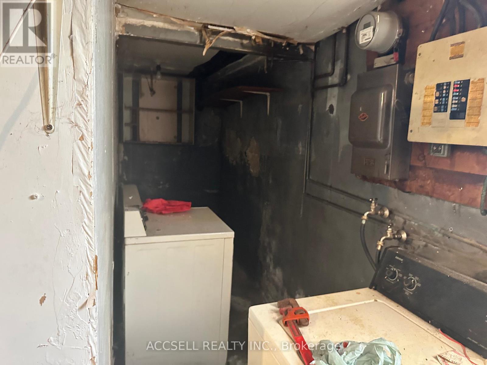 1122 Aldea Avenue, Ottawa, Ontario K1H 8C2 - Photo 23 - X12276110