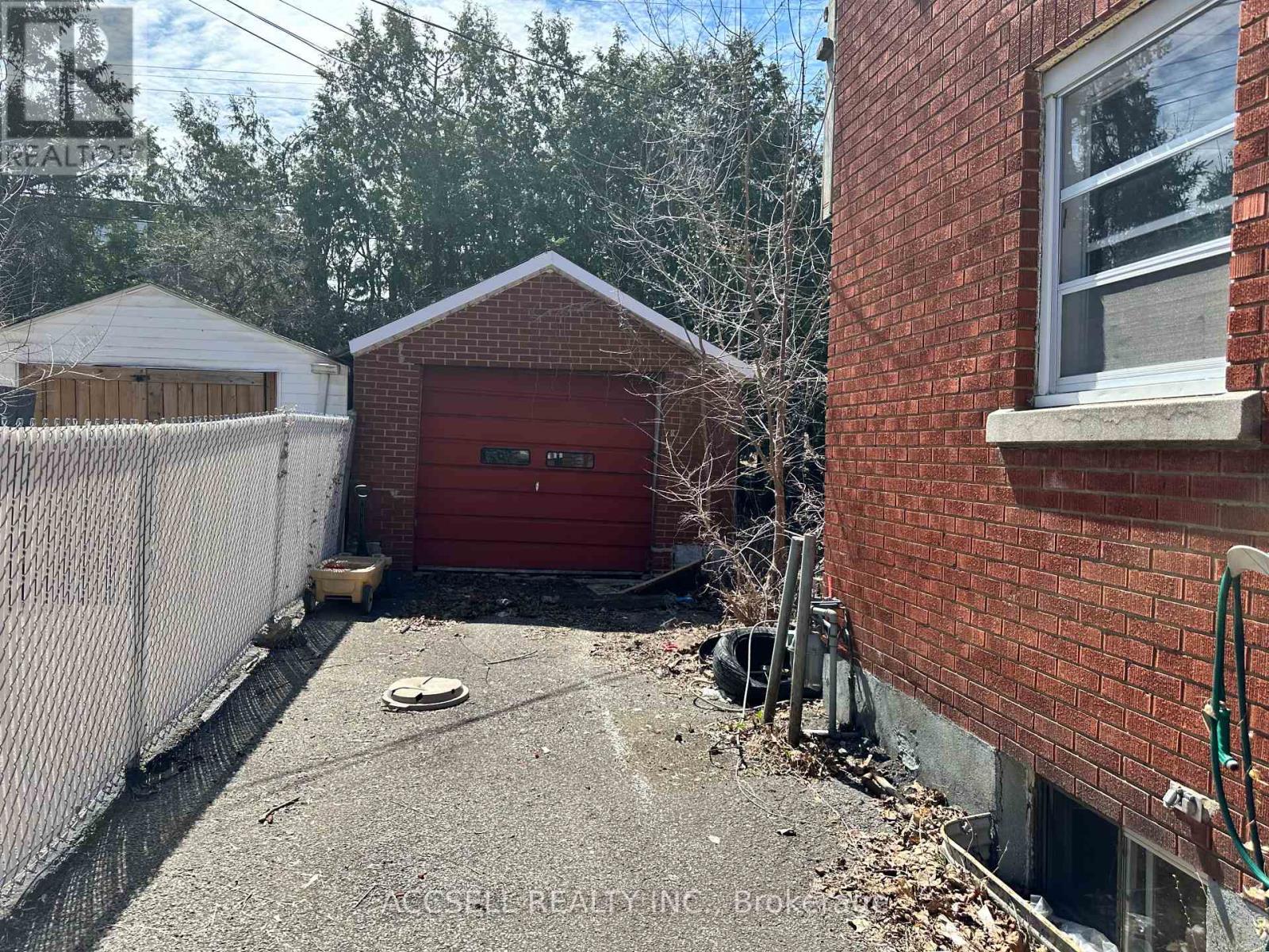 1122 Aldea Avenue, Ottawa, Ontario K1H 8C2 - Photo 25 - X12276110