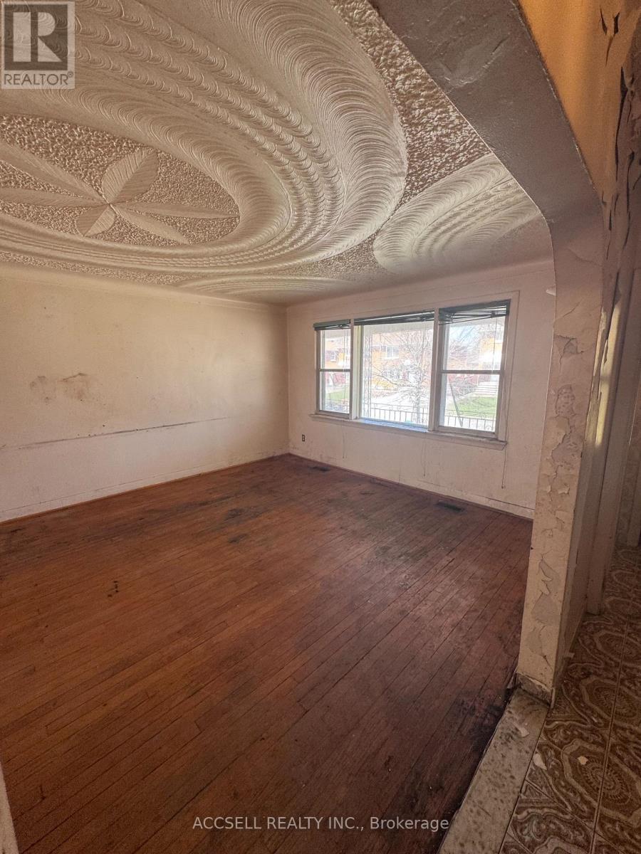 1122 Aldea Avenue, Ottawa, Ontario K1H 8C2 - Photo 6 - X12276110