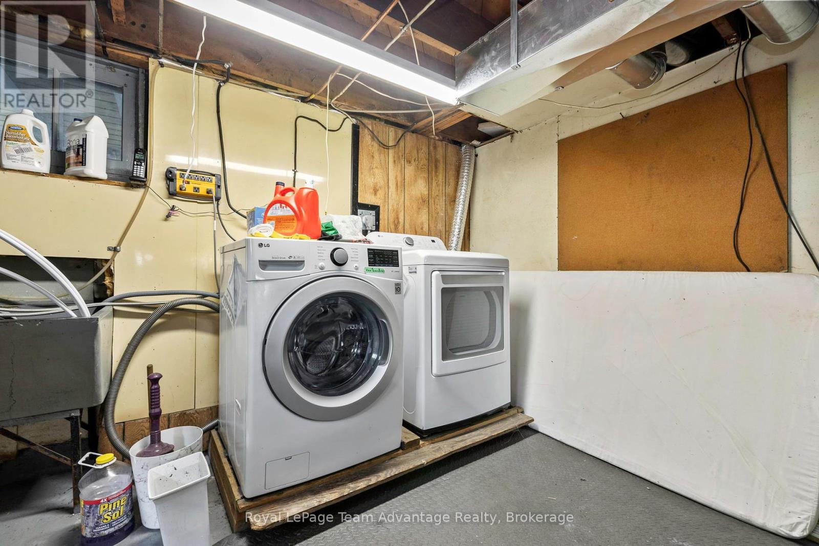 9 Woods Lane, Seguin, Ontario  P2A 2W8 - Photo 21 - X12276139