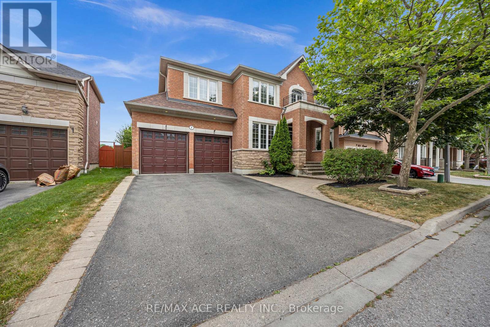 Property at 7 WESTON CRESCENT image 2