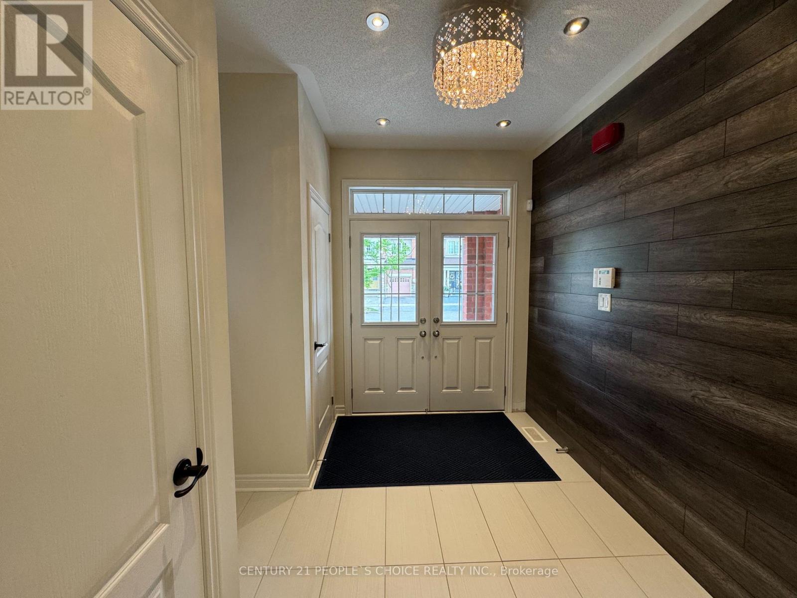 Property at 22 WESTOWANIS DRIVE image 3