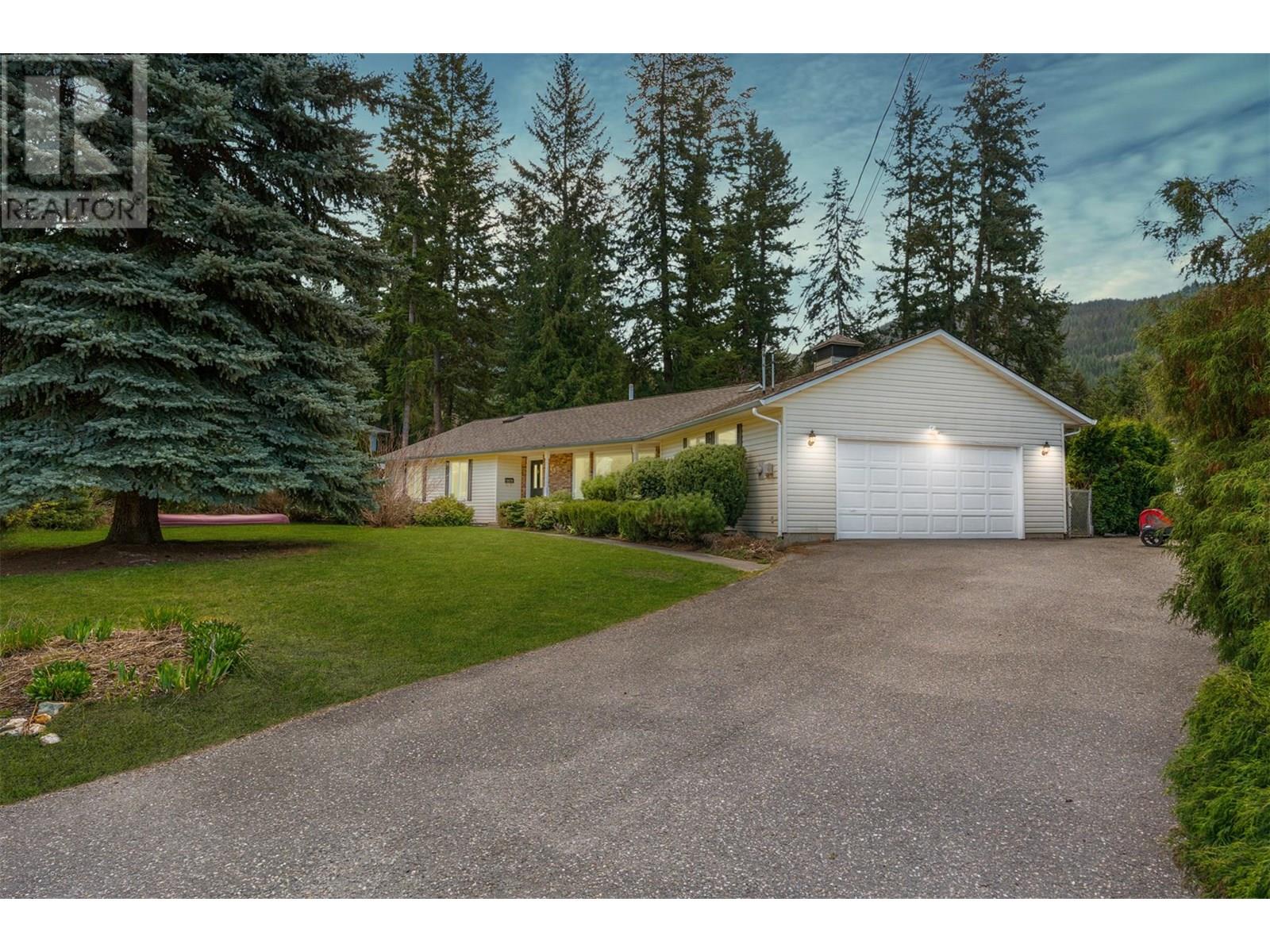 3445 Sidney Crescent, spallumcheen, British Columbia