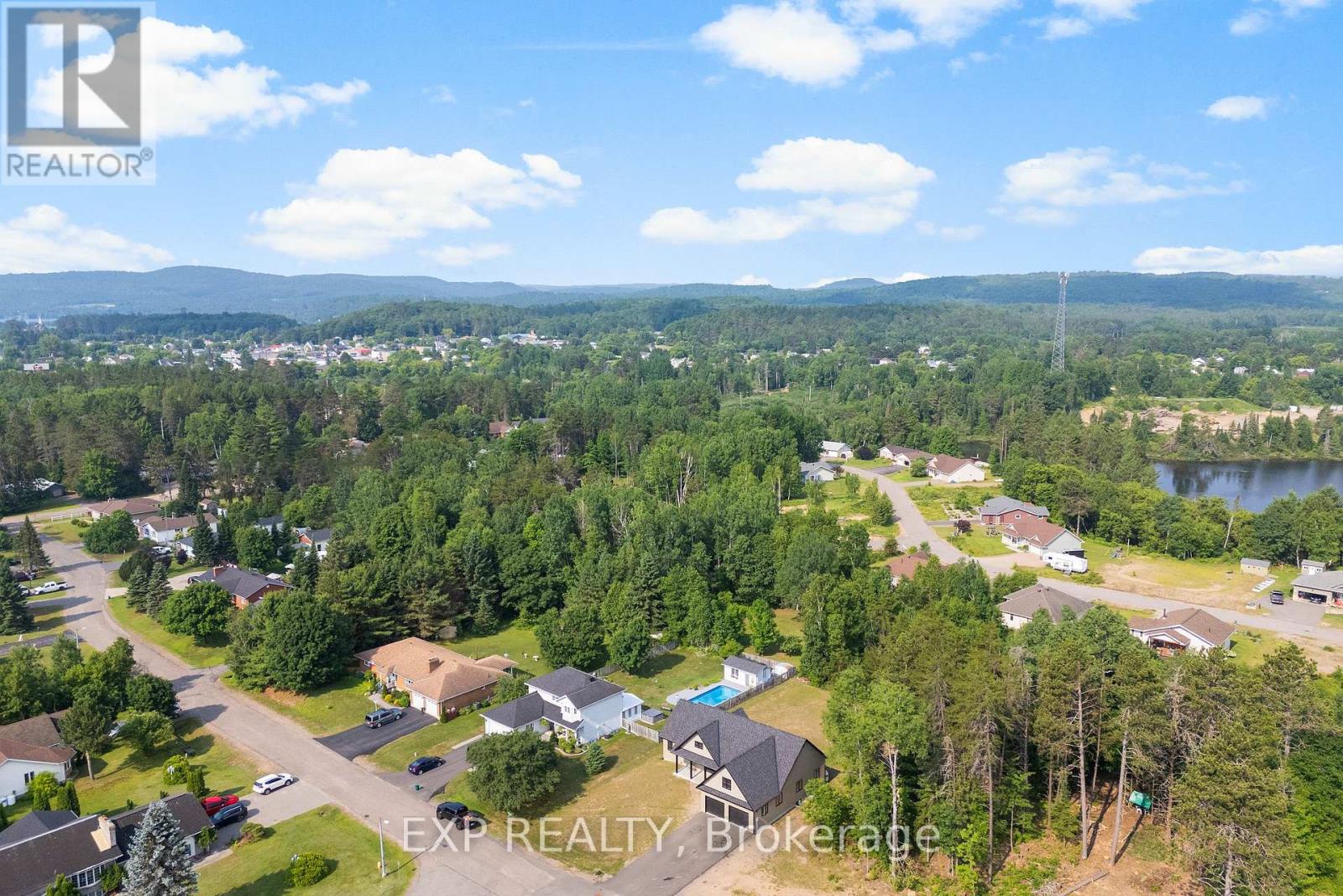51 Yantha Crescent, Madawaska Valley, Ontario  K0J 1B0 - Photo 33 - X12276180