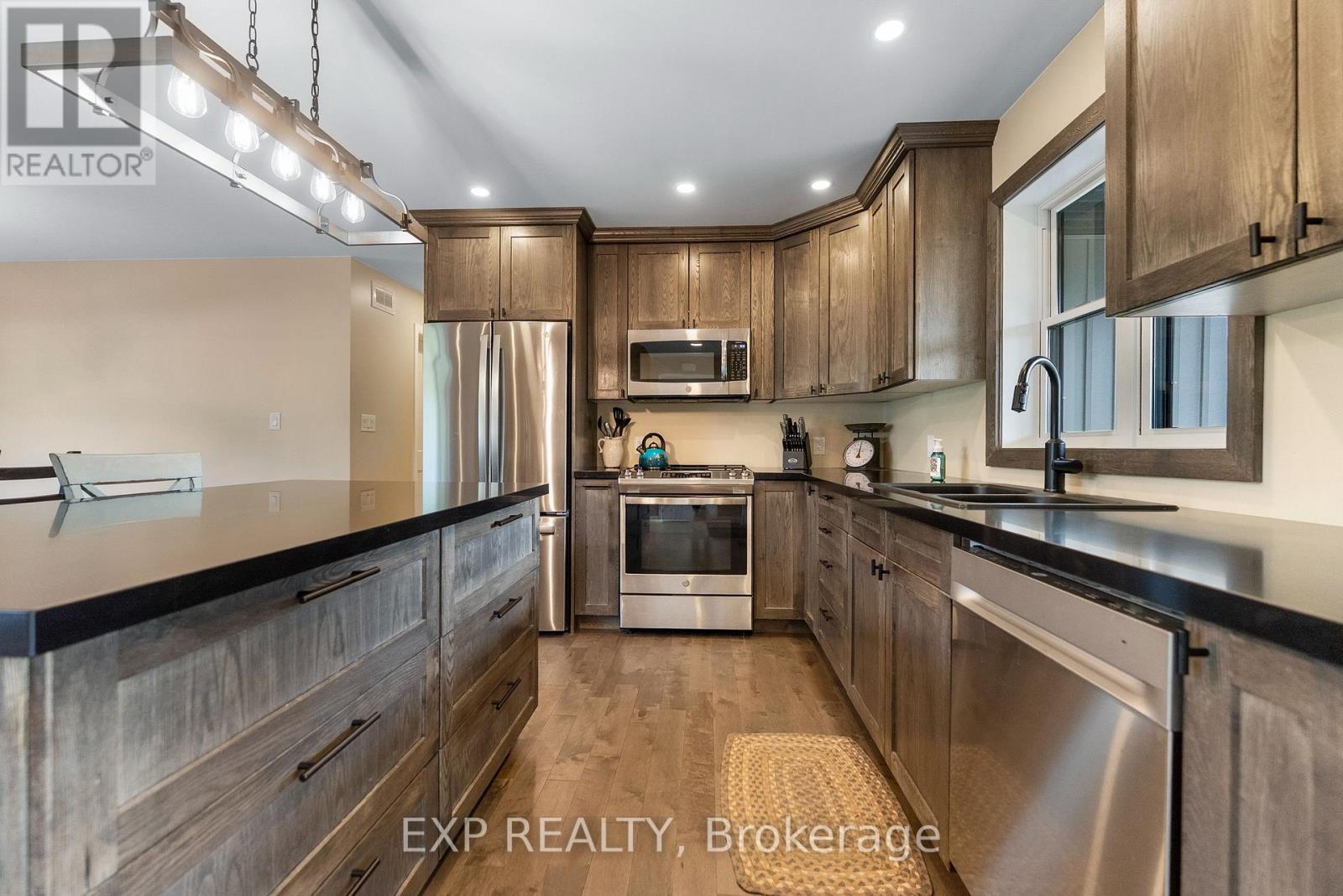 51 Yantha Crescent, Madawaska Valley, Ontario  K0J 1B0 - Photo 6 - X12276180